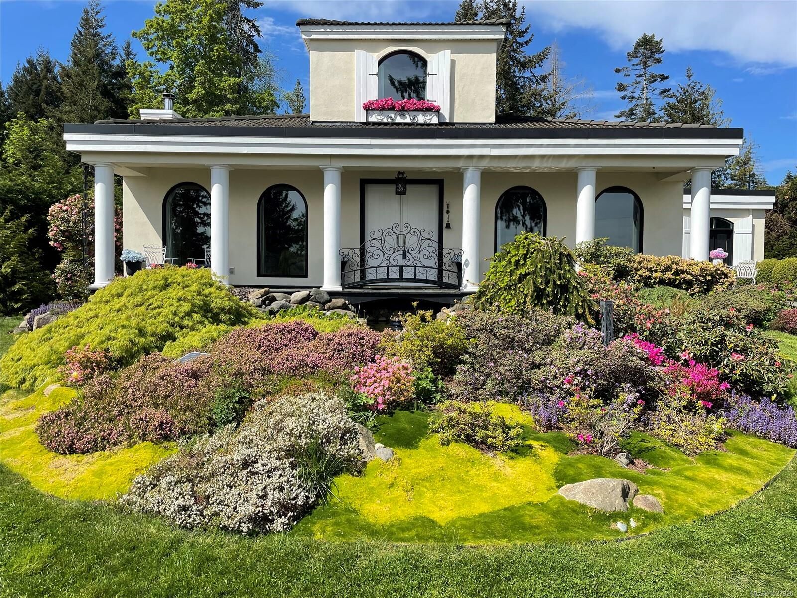 Property Photo: 5909 Garvin Rd BC V0R 1B0