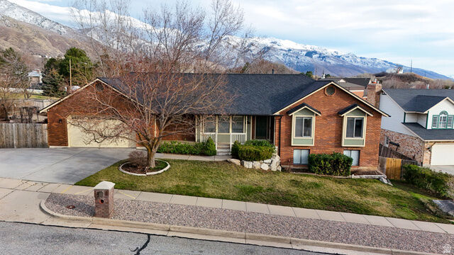 Property Photo: 1443 E Washakie Cir S UT 84403