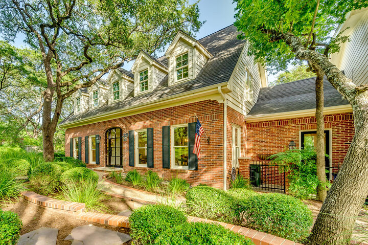 Property Photo: 2601 Buckminster Court TX 78746
