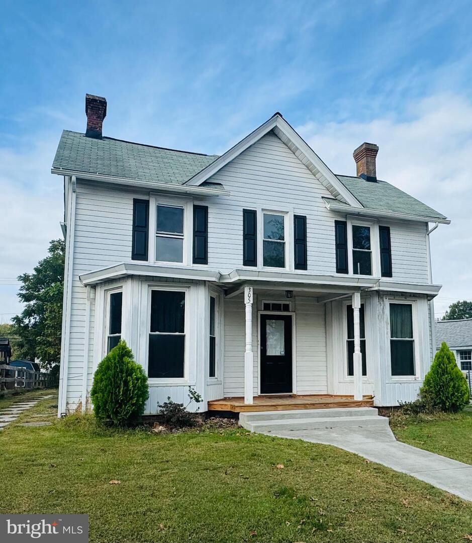 Property Photo:  305 Central Avenue  MD 21660 