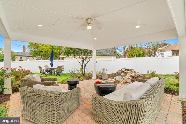 Property Photo:  5506 38th Avenue  MD 20782 