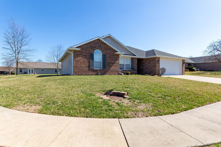 Property Photo:  4008 Beechwood Dr  MO 65202 