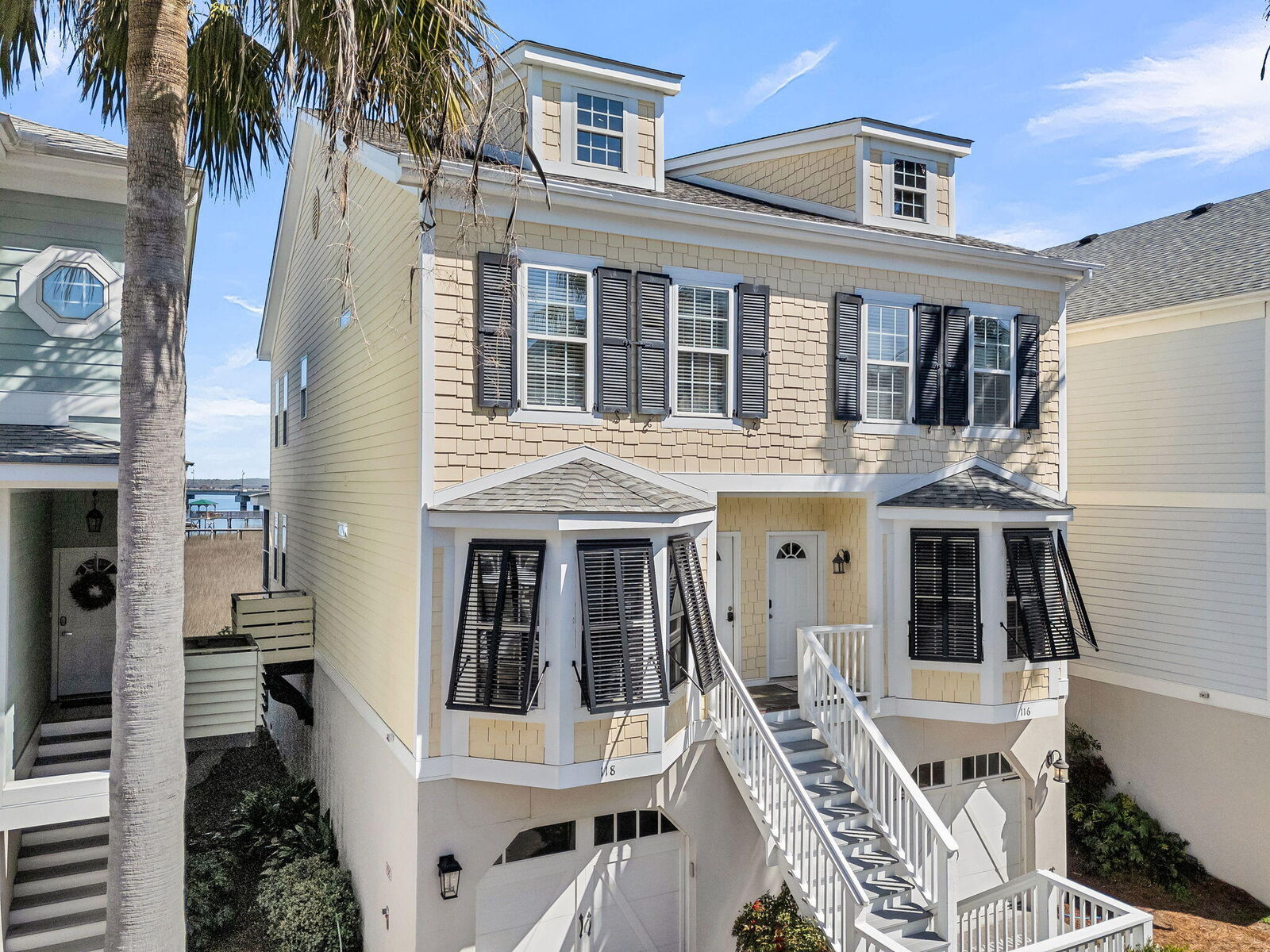 Property Photo:  118 W 2nd Street  SC 29439 