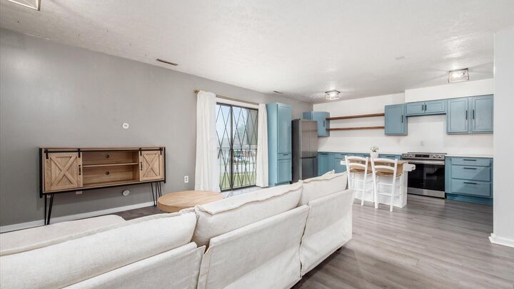 Property Photo:  625 Country Club Drive  OH 43055 