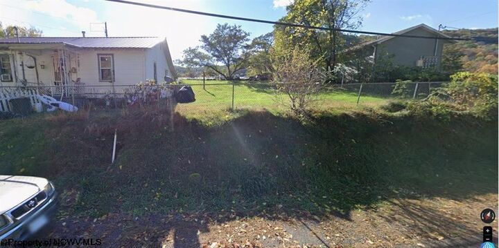 Property Photo:  245 Riverside Drive  WV 26452 