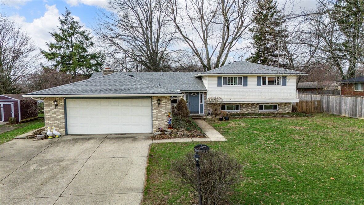Property Photo:  6111 Park Ridge Drive  OH 45459 