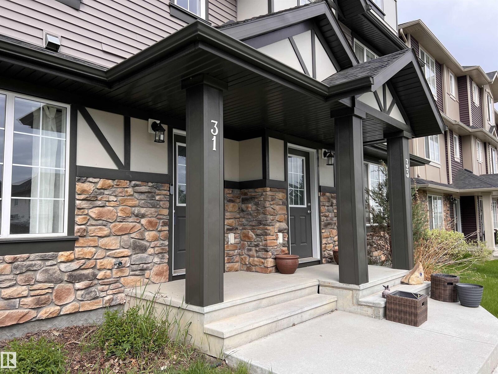 Property Photo:  20 Augustine Crescent 31  AB T8H 0Z8 
