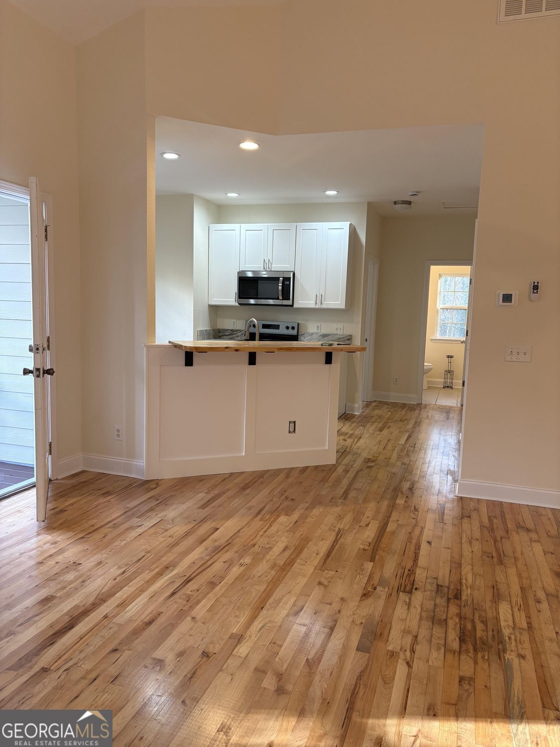 Property Photo:  74 Lockerbie Court 201  GA 30525 