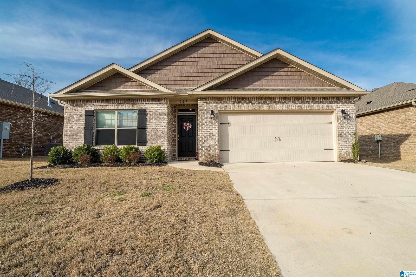 Property Photo: 225 Ashland Drive AL 35077