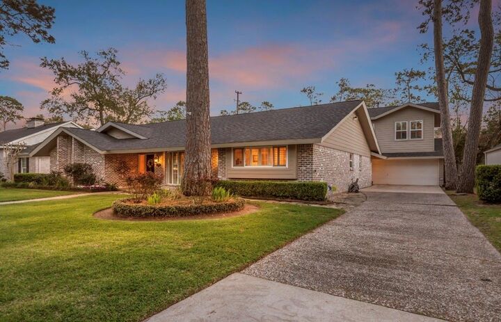 Property Photo: 13511 Queensbury Lane TX 77079