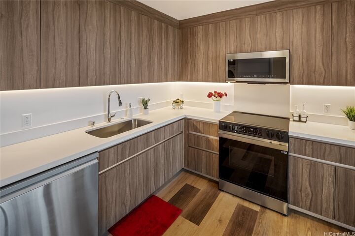 Property Photo:  1515 Liona Street 4103  HI 96814 