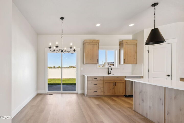 Property Photo:  937 Sierra Street  OR 97918 