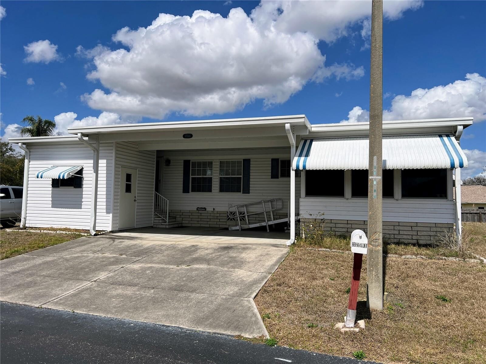 Property Photo:  37501 Campo Avenue  FL 33541 