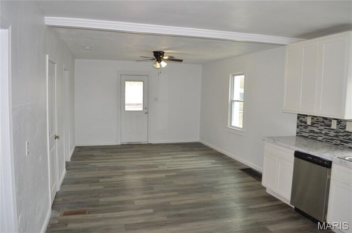 Property Photo:  1016 Ann Street  MO 63028 