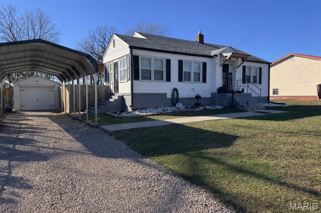 Property Photo:  103 N Country Lane  MO 63601 