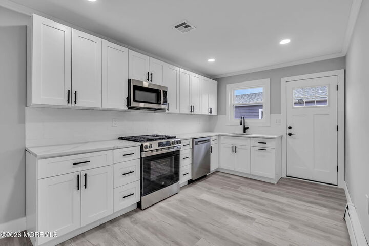 Property Photo: 15 Roxton Place NJ 08757