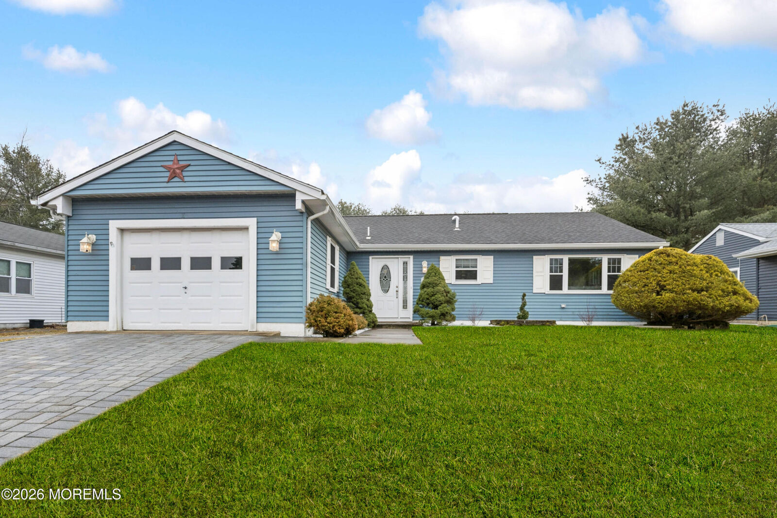 Property Photo:  20 Elkton Court  NJ 08757 