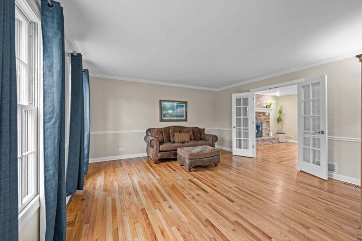 Property Photo:  1002 Shimer Court  IL 60565 