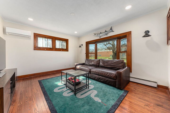 Property Photo:  367 N Lake Street  IL 60030 