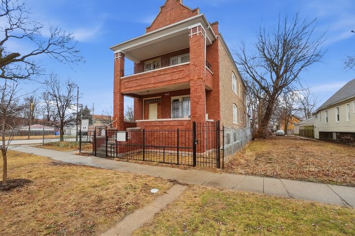 Property Photo:  8705 S Saginaw Avenue  IL 60617 