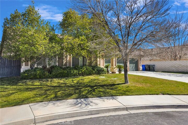 Property Photo:  14819 Grasshopper Court  CA 92394 