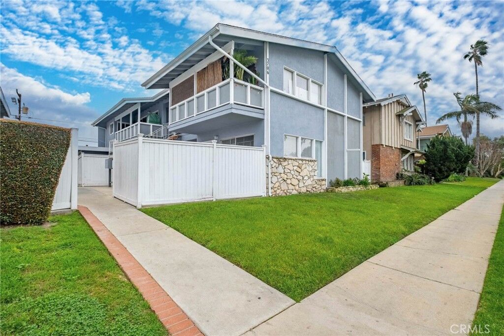 Property Photo: 3706 Redondo Beach A CA 90504