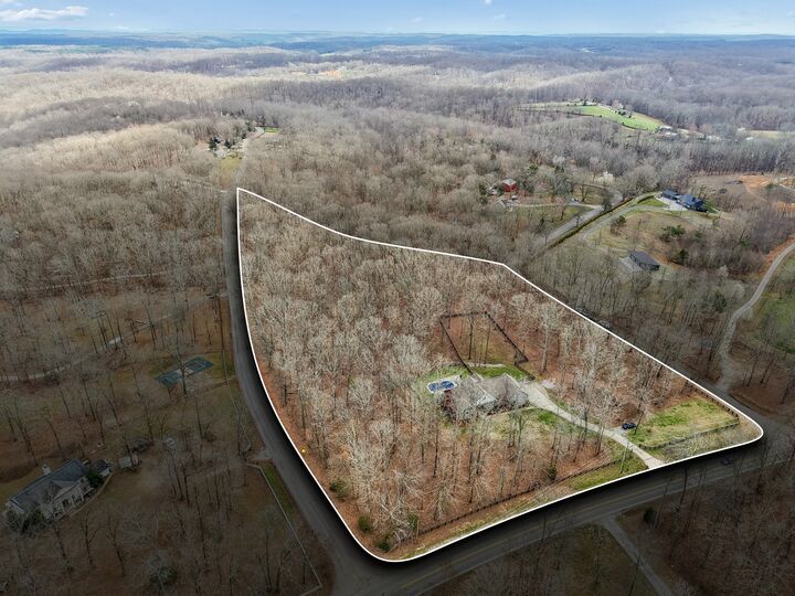 Property Photo:  5751 Pinewood Rd  TN 37064 