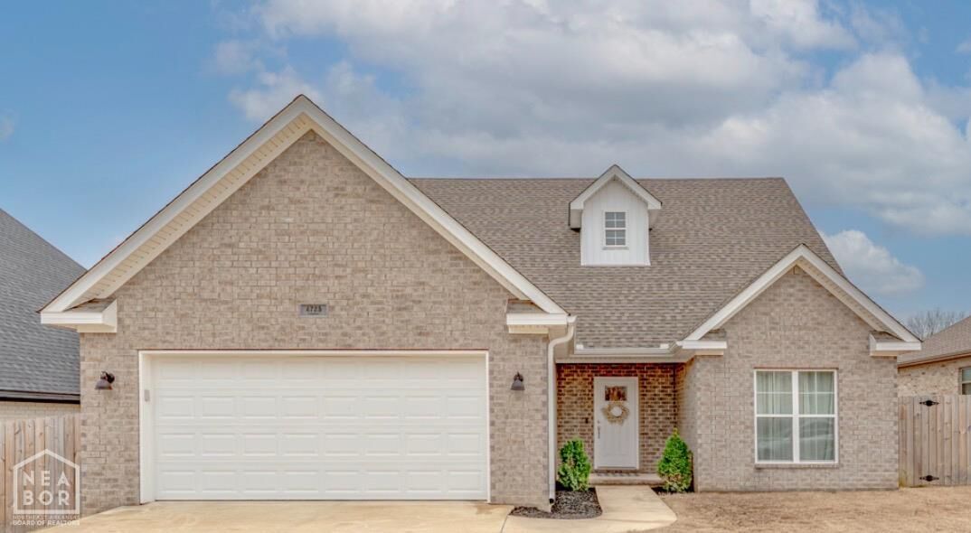 Property Photo: 4725 Edgemont Dr AR 72405