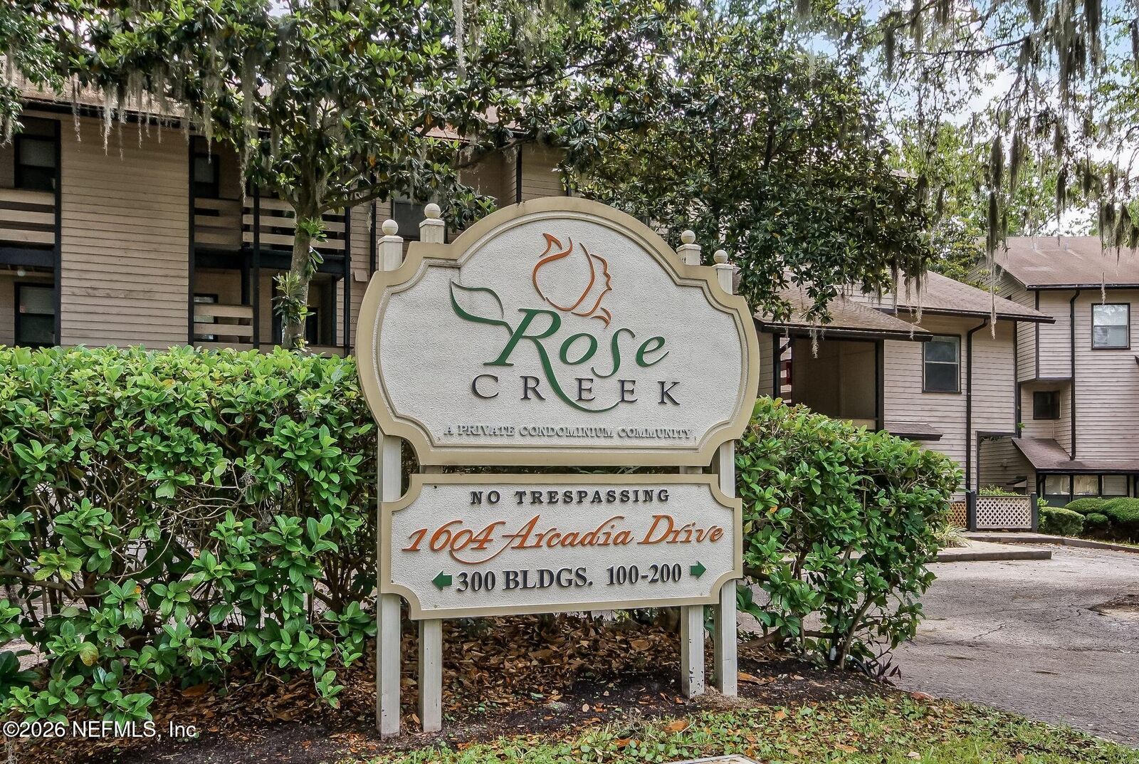 Property Photo: 1604 Arcadia Drive 105 FL 32207