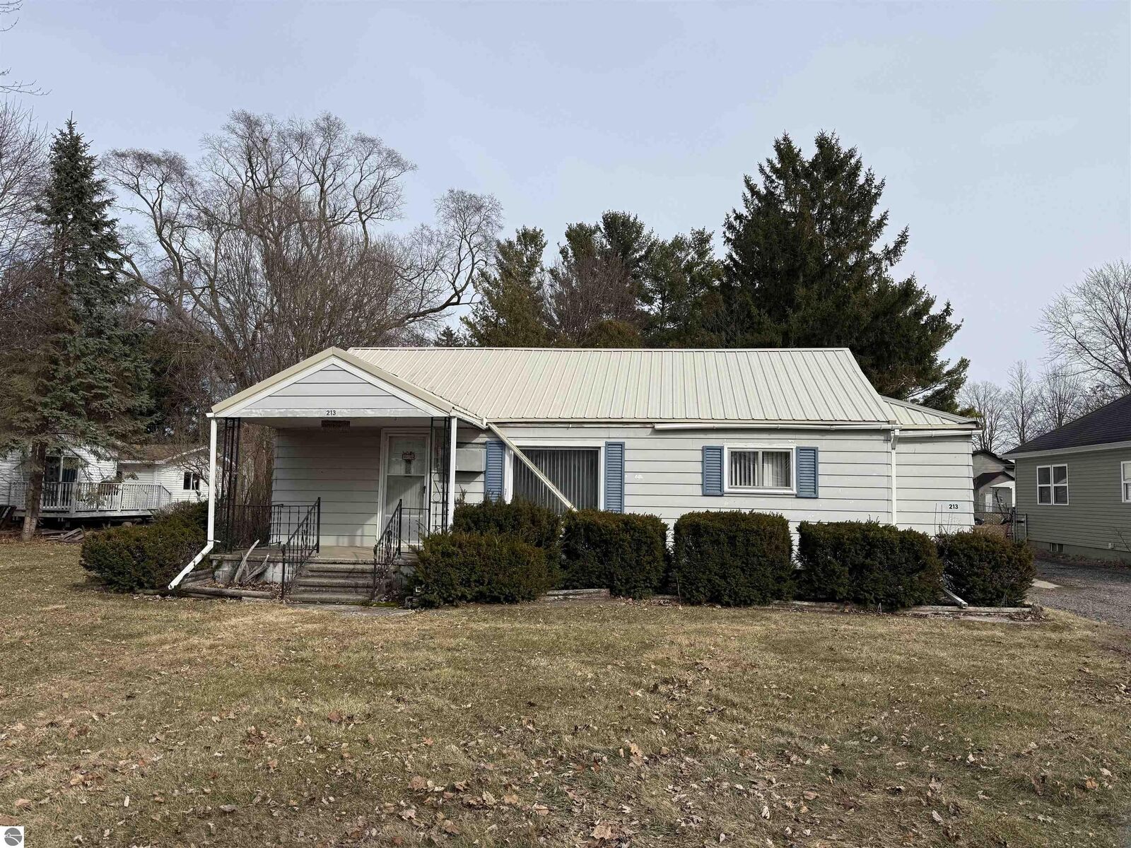 Property Photo:  213 S Bankson  MI 48880 