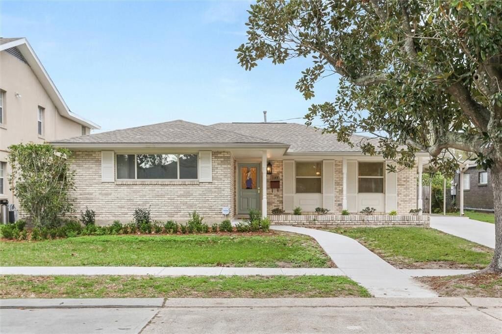 Property Photo: 1109 Smith Drive LA 70005
