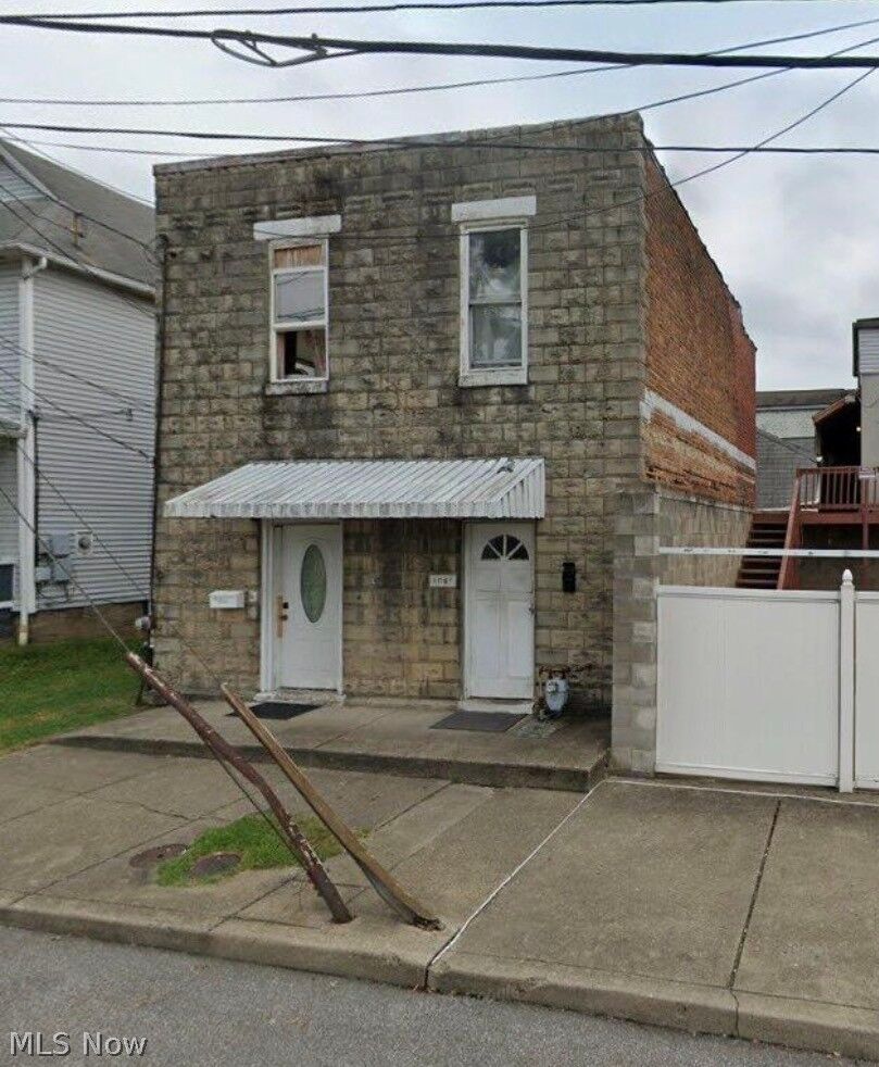 Property Photo: 806 Lynn Street WV 26101