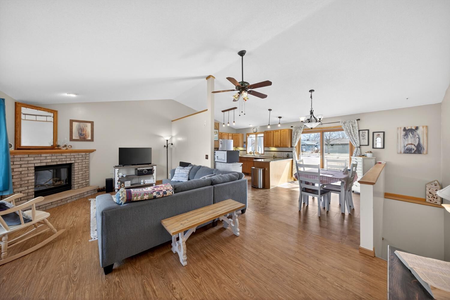 Property Photo: 605 Willers Court MN 55041