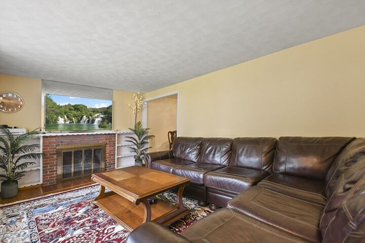 Property Photo:  86 Harriet Avenue  MA 01545 