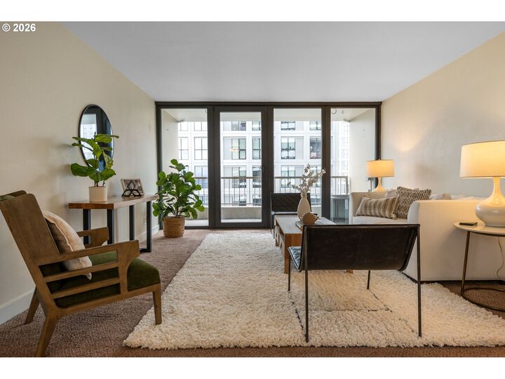 Property Photo: 255 SW Harrison St 14B OR 97201