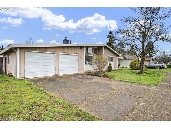 Property Photo: 1760 Bryant Ave OR 97424