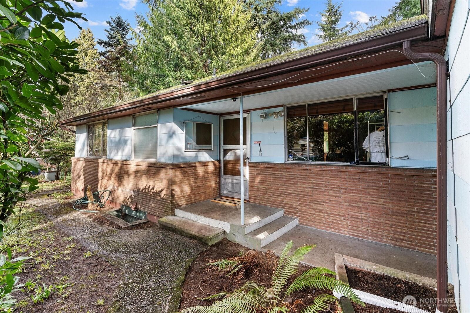 Property Photo:  13758  Palatine Avenue N  WA 98133 