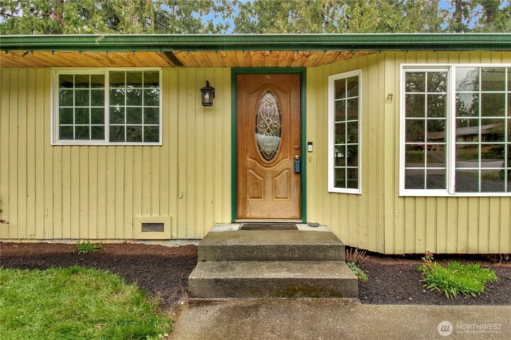 Property Photo:  4731  197th Place NE  WA 98223 