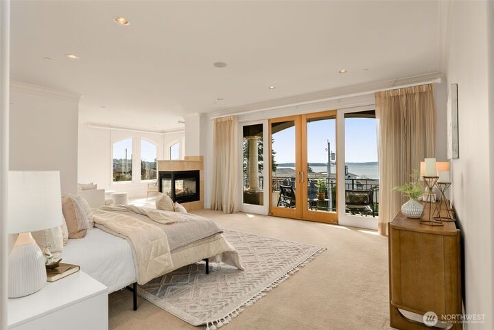 Property Photo: 410 8th Avenue W WA 98033
