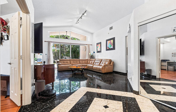Property Photo: 3274 NW 22nd Avenue FL 33309