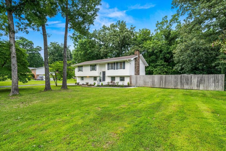 Property Photo:  196 County Road 142  TN 37370 