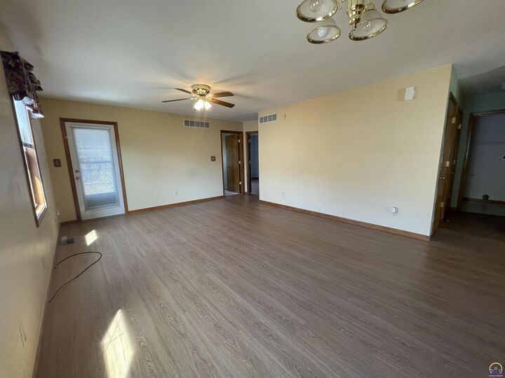 Property Photo:  5326 SW Reeder St  KS 66604 