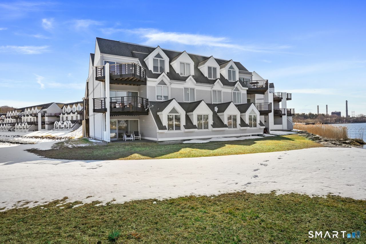 Property Photo:  722 Popes Island Road 722  CT 06461 