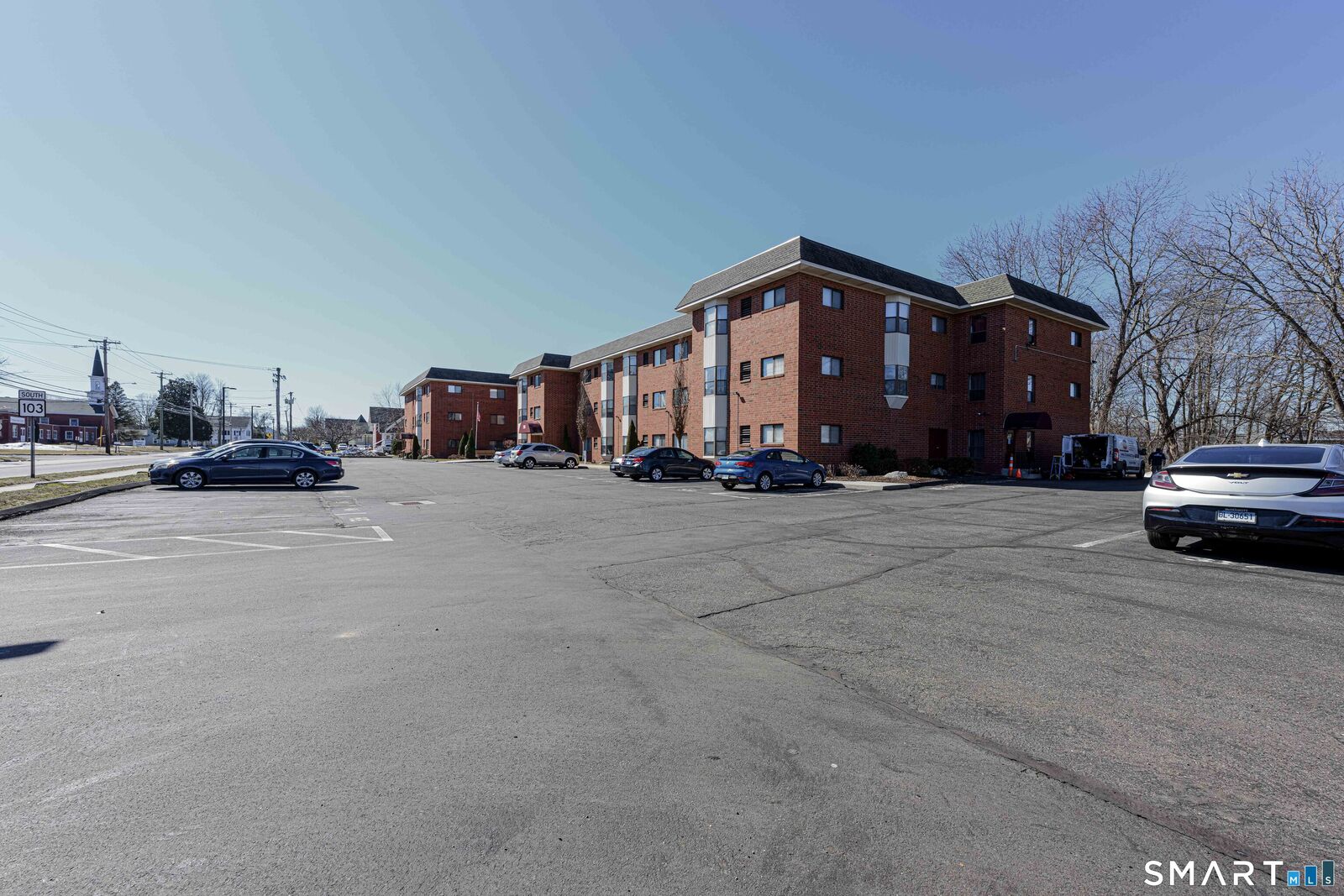 Property Photo:  216 Quinnipiac Avenue Apt 210  CT 06473 