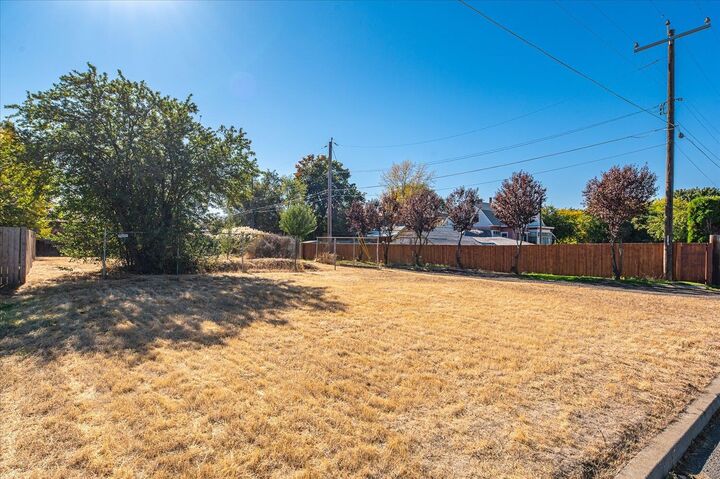 Property Photo:  1222 E Marietta Ave  WA 99207 