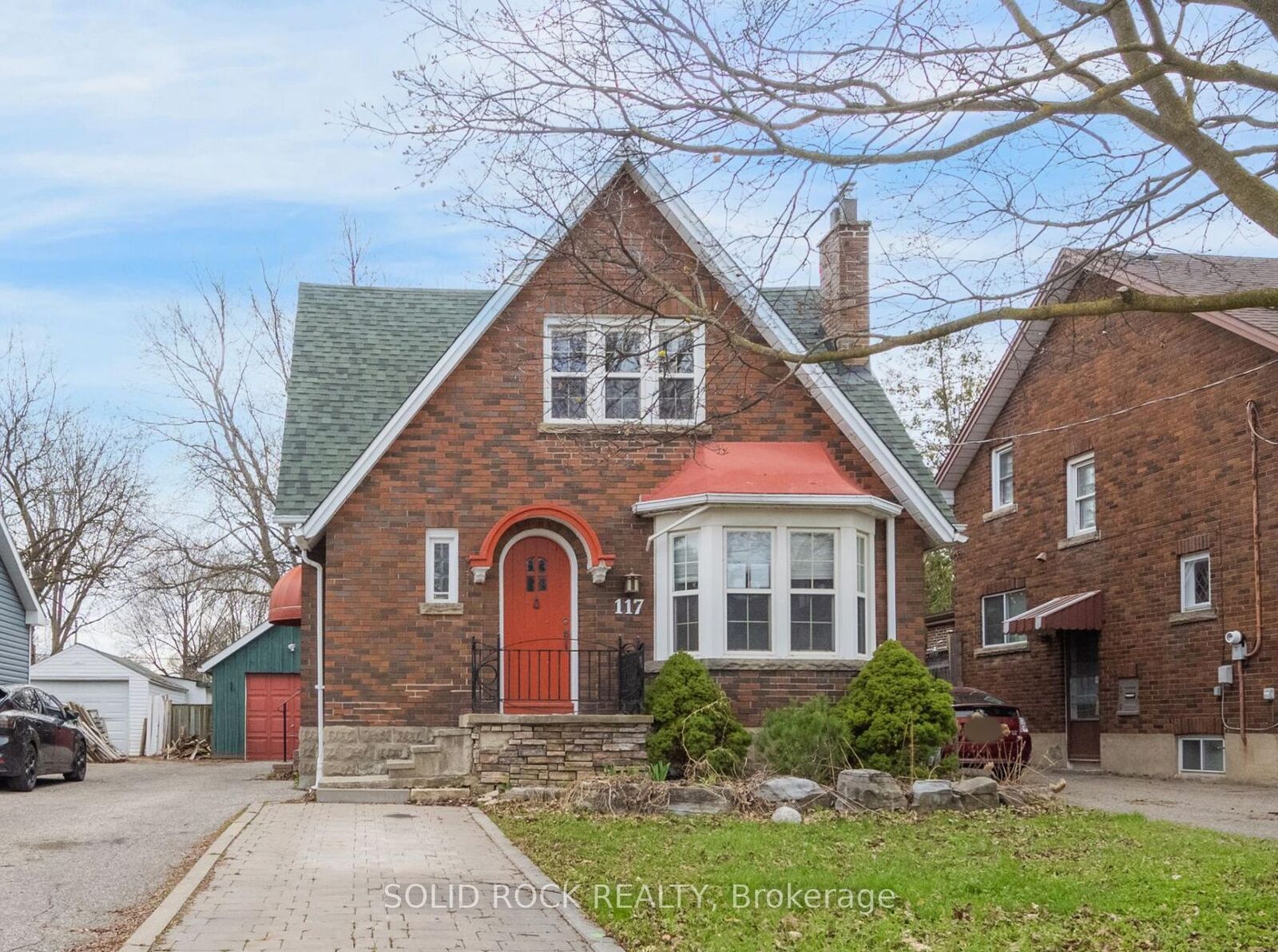 Property Photo:  117 Mill Street S  ON L6Y 1T4 