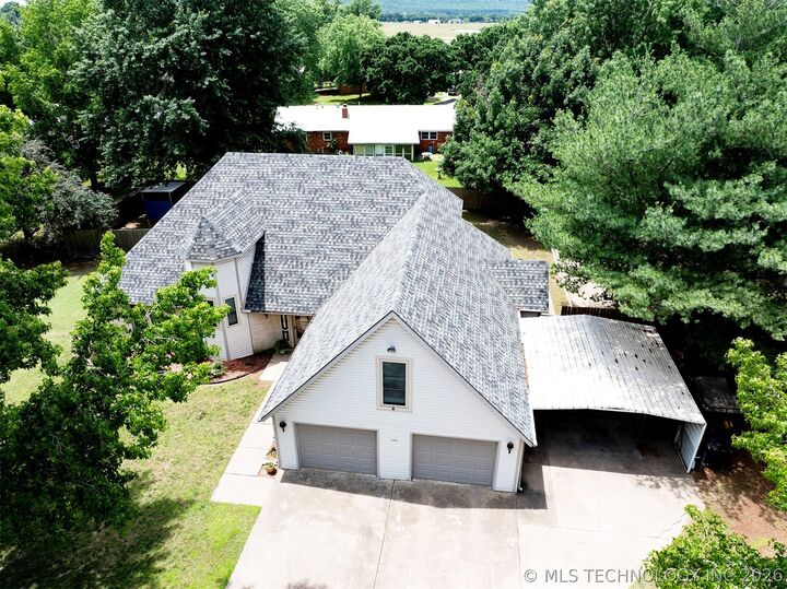 Property Photo:  1508 N 3rd Avenue  OK 74469 