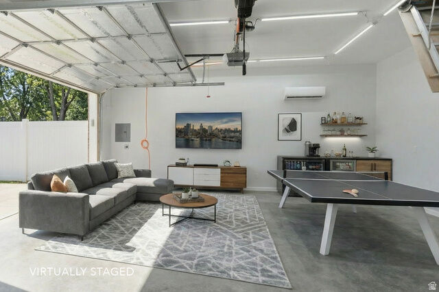 Property Photo:  2303 E Hawthorne St  UT 84043 