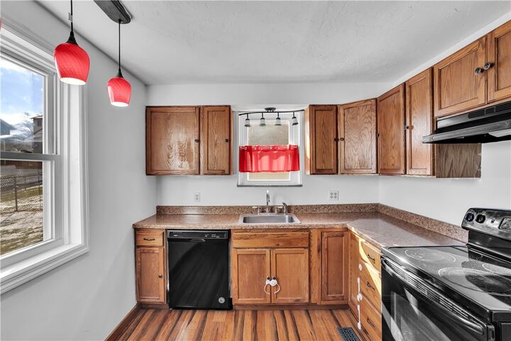 Property Photo: 114 S 8th St PA 15697