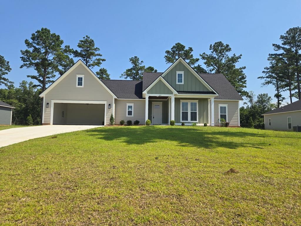 Property Photo:  329 Willow Oak Loop  GA 31763 